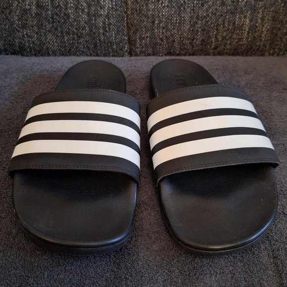 Adidas Adilette Comfort Slides Size 12 Men's/Unisex - Picture 1 of 3